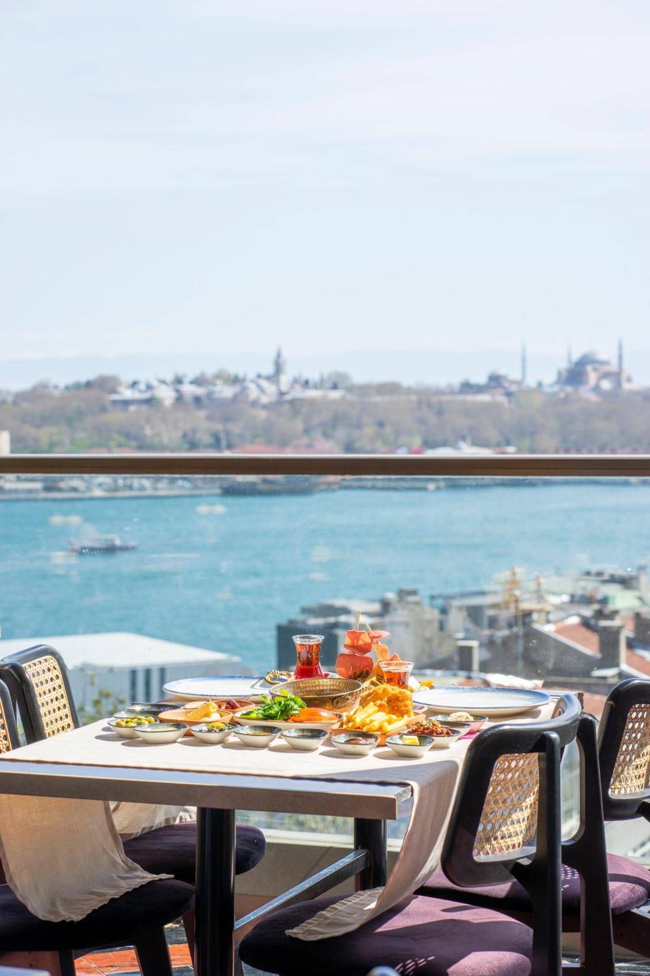 Fragments Hotel Istanbul Exterior photo